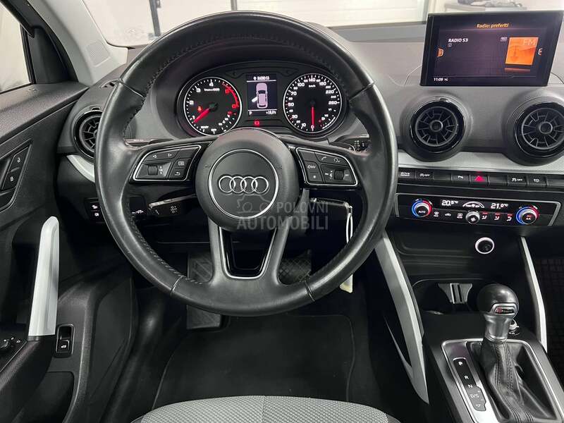 Audi Q2 S-tronic F1