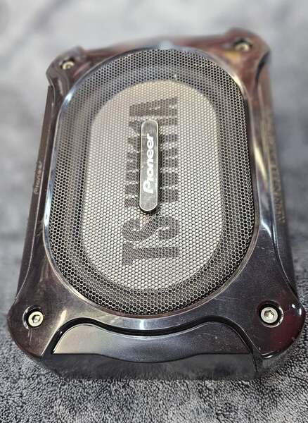 Pioneer aktivni vufer