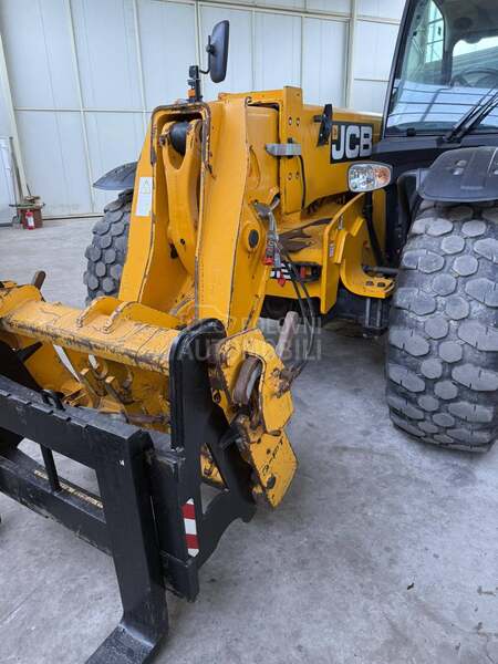 JCB 550 80 AGRI PLUS