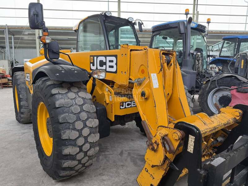 JCB 550 80 AGRI PLUS