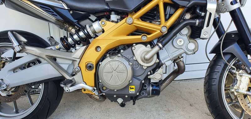 Aprilia Shiver 750