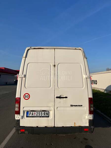 Mercedes Benz Sprinter 413