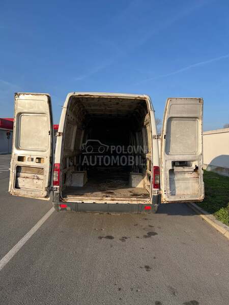 Mercedes Benz Sprinter 413