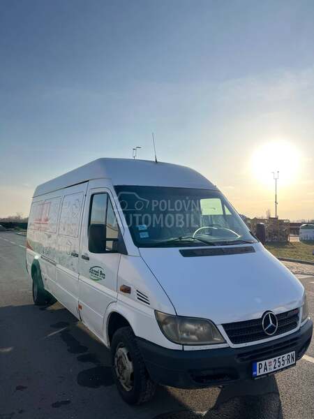 Mercedes Benz Sprinter 413