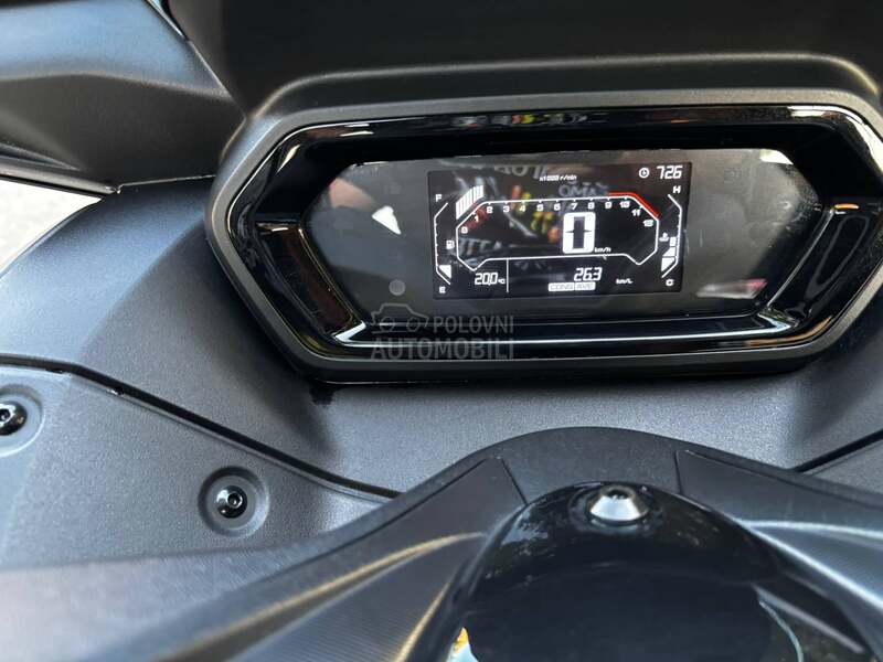 Yamaha X MAX