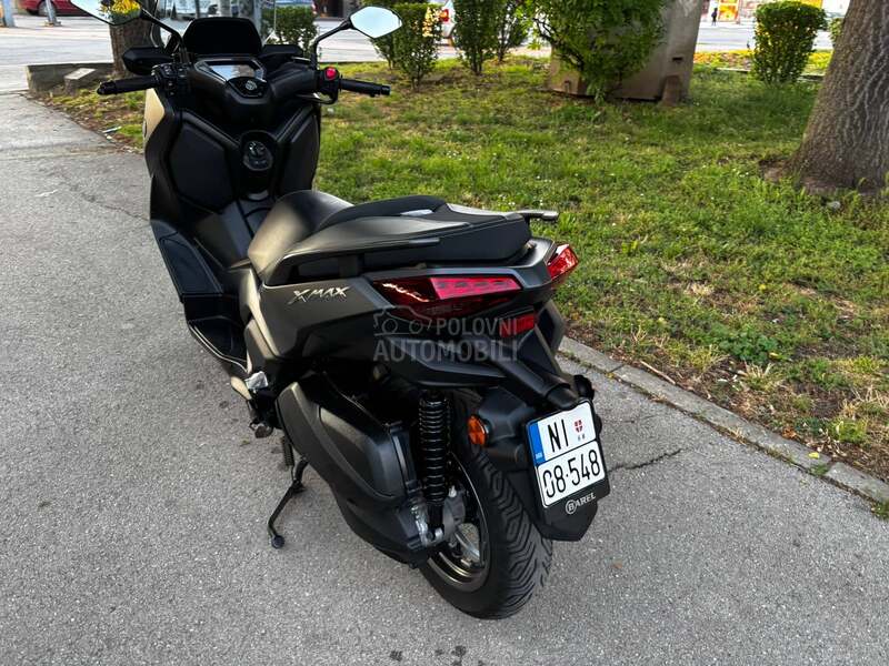 Yamaha X MAX