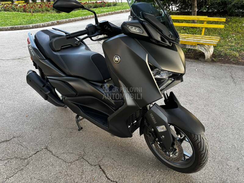 Yamaha X MAX