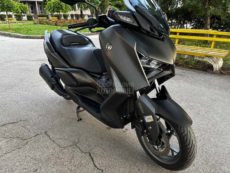 Yamaha X MAX