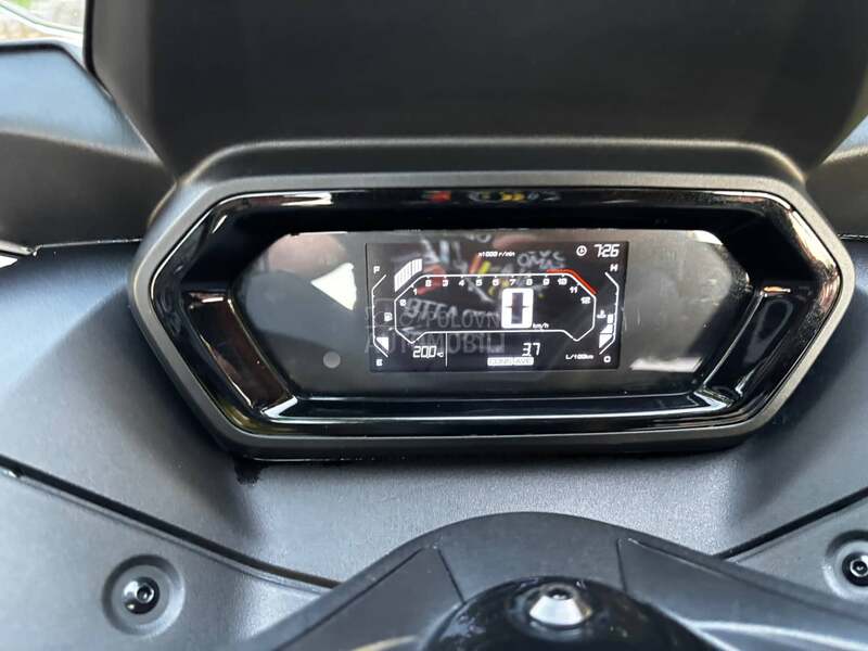 Yamaha X MAX