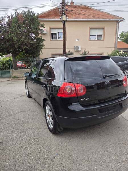 Volkswagen Golf 5 1.6 FSI
