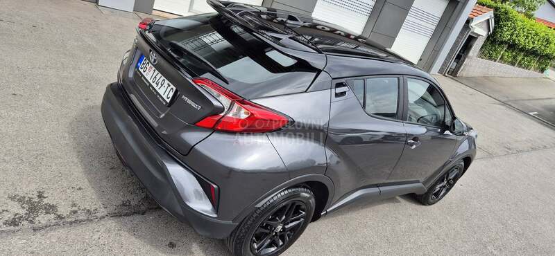 Toyota C-HR HYBRID BI-TONE
