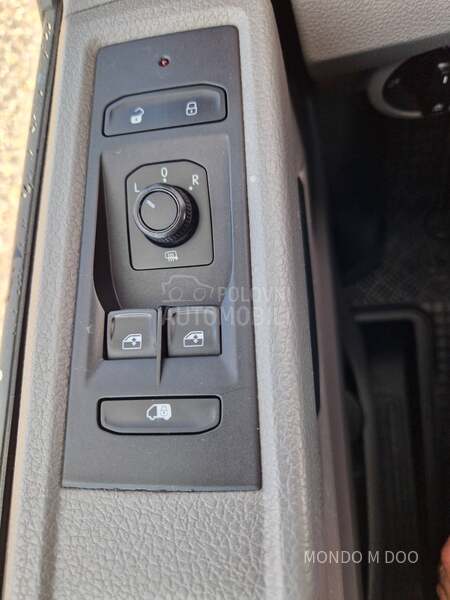 Volkswagen Transporter T6 2.0 TDI L2H1