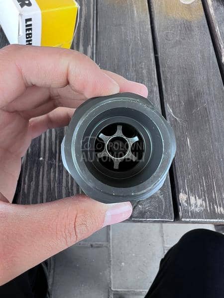 LIEBHERR kompresor i razni delovi