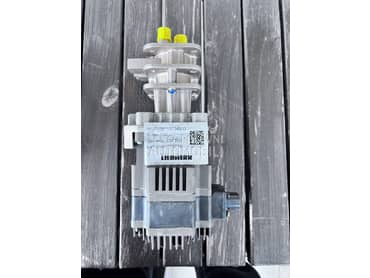 LIEBHERR kompresor i razni delovi