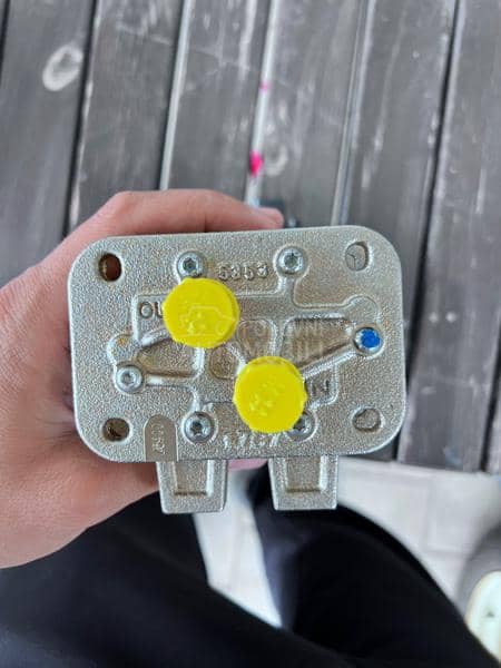 LIEBHERR zubi za kasike