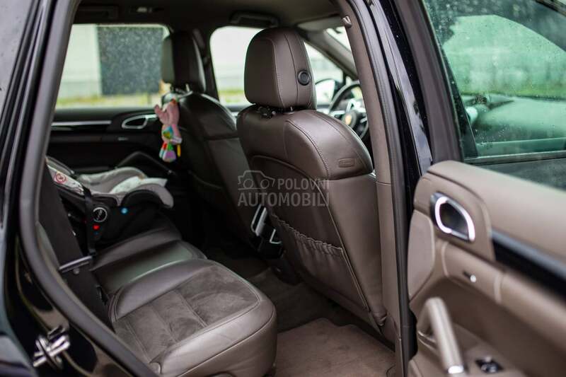 Porsche Cayenne 3.0D Platinum