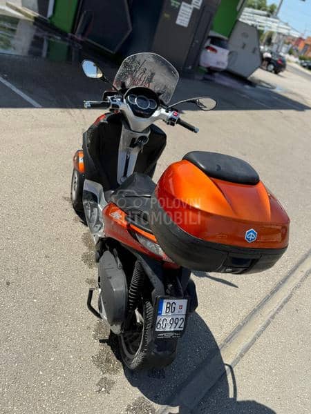 Piaggio Yourban MP3 300 2012