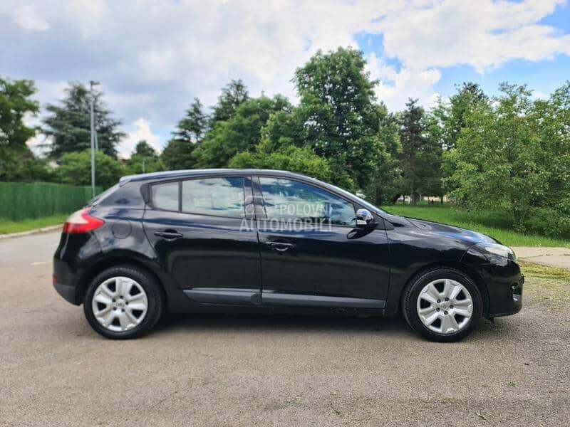 Renault Megane 2000 2017. god. -  kompletan auto u delovima