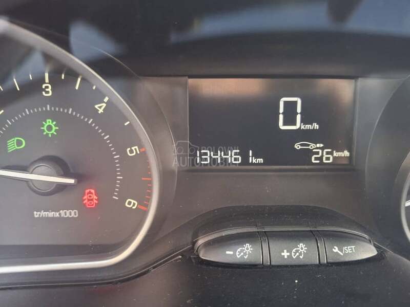 Peugeot 208 1.6 HDI 5VR