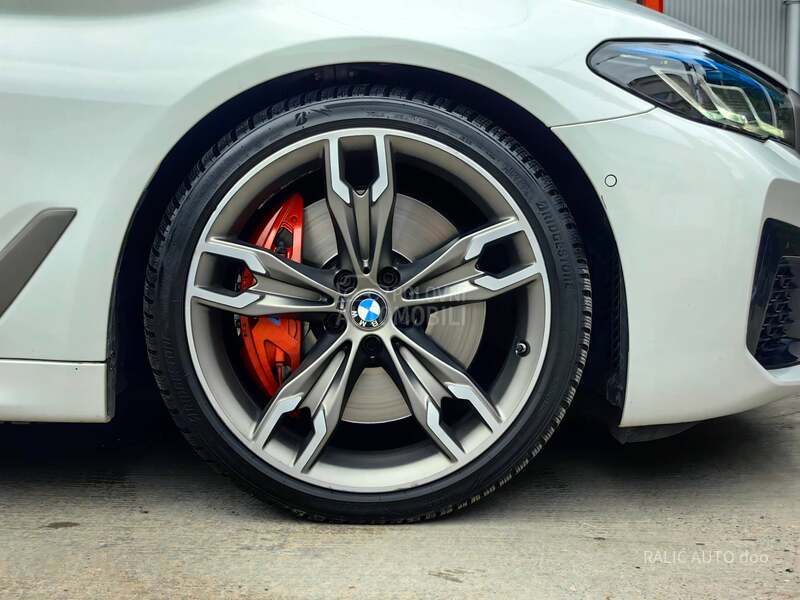 BMW M550 xi/360/ACC/20/HeadUp
