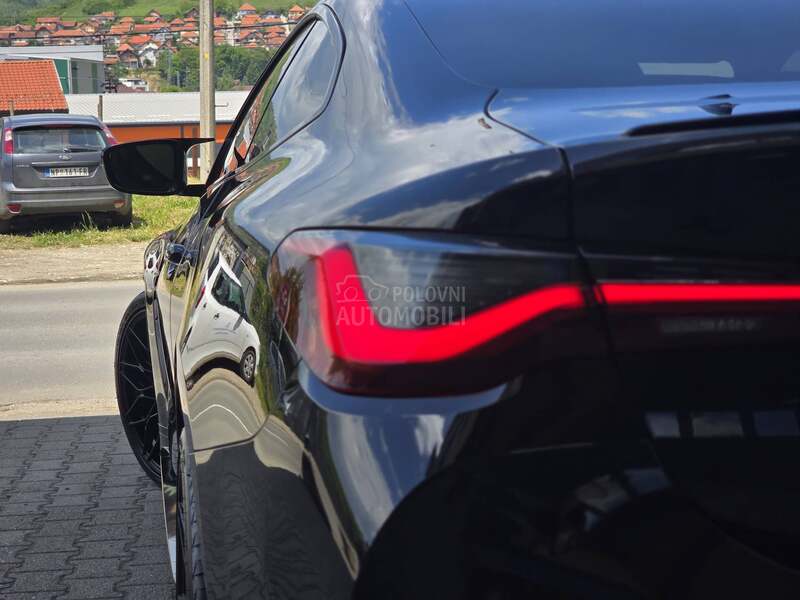 BMW M440i M4