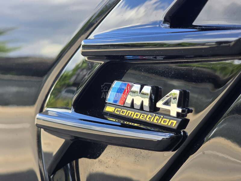 BMW M440i M4