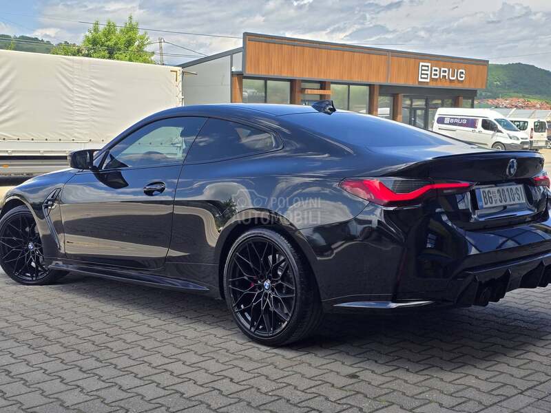 BMW M440i M4