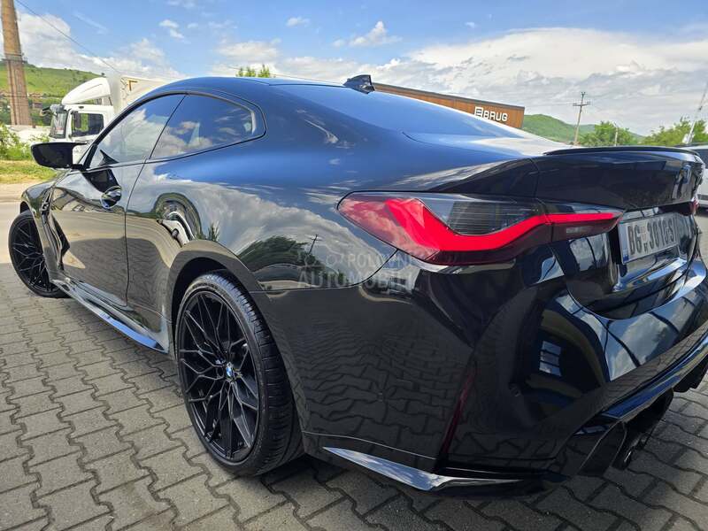 BMW M440i M4