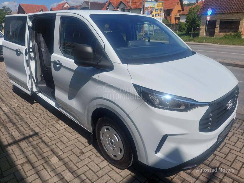 Ford Transit Custom Dupla kabina u vanu