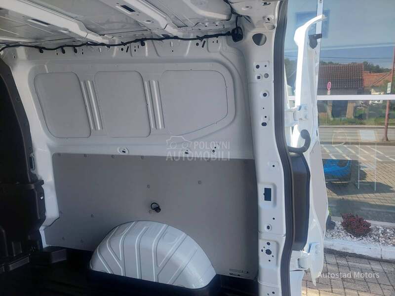 Ford Transit Custom Dupla kabina u vanu