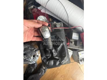 Ručica menjača za Škoda Octavia od 2000. do 2004. god.