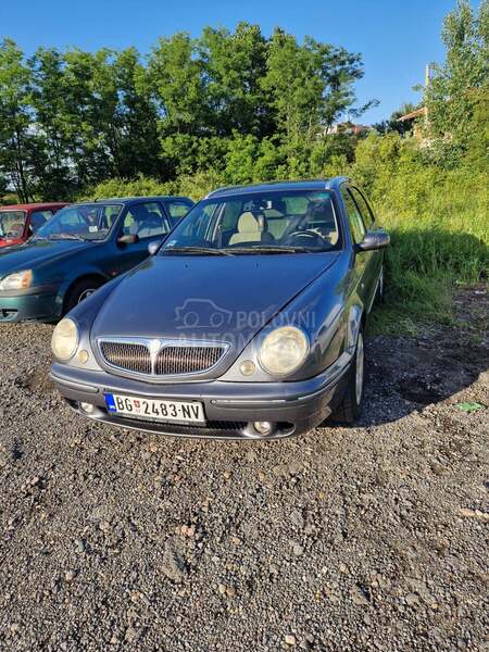 Lancia Lybra 1.9 JTD