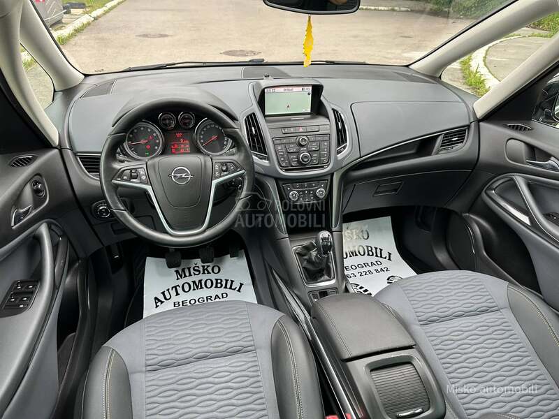 Opel Zafira 1.4 T Pano Kam Led