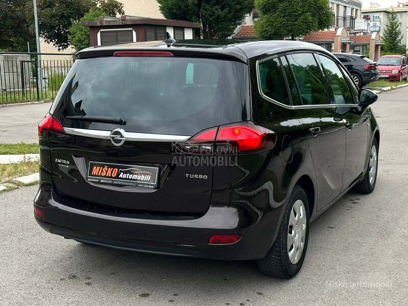Opel Zafira 1.4 T Pano Kam Led