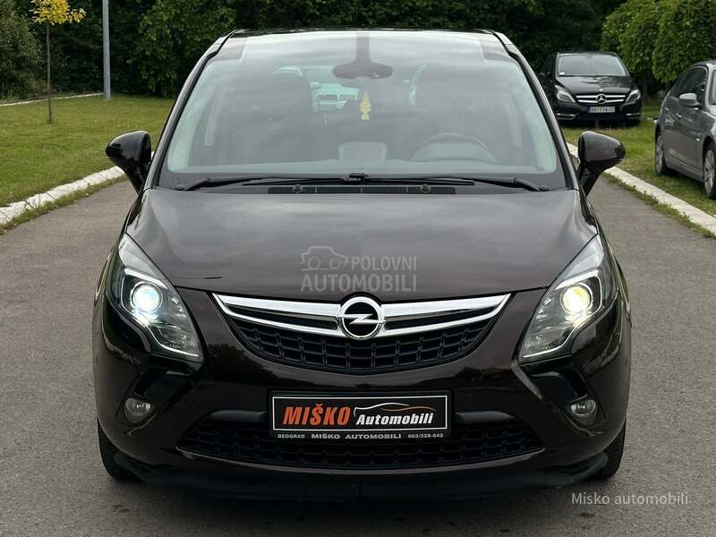 Opel Zafira 1.4 T Pano Kam Led