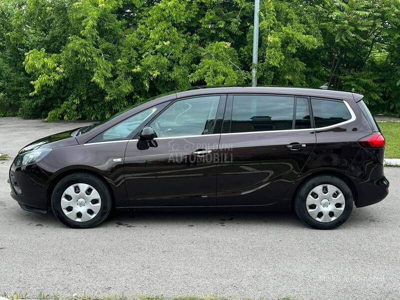 Opel Zafira 1.4 T Pano Kam Led