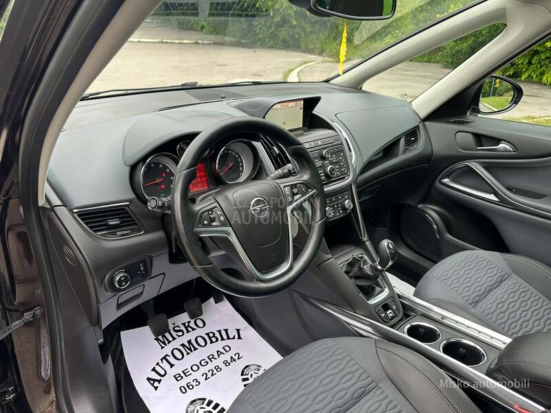 Opel Zafira 1.4 T Pano Kam Led