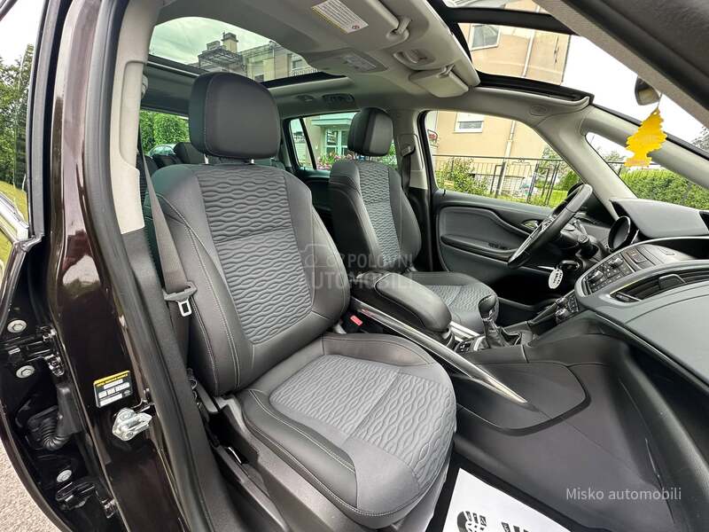 Opel Zafira 1.4 T Pano Kam Led