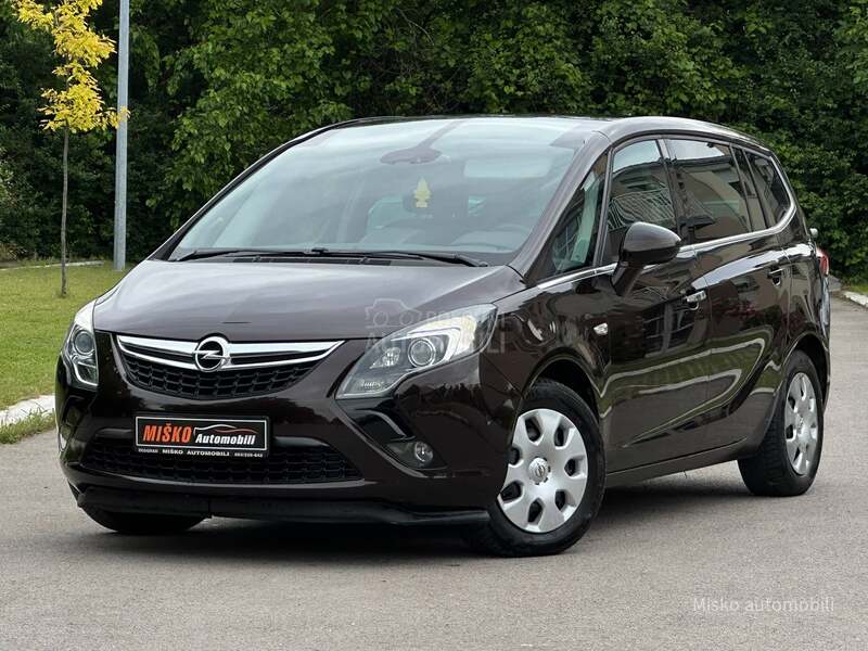 Opel Zafira 1.4 T Pano Kam Led