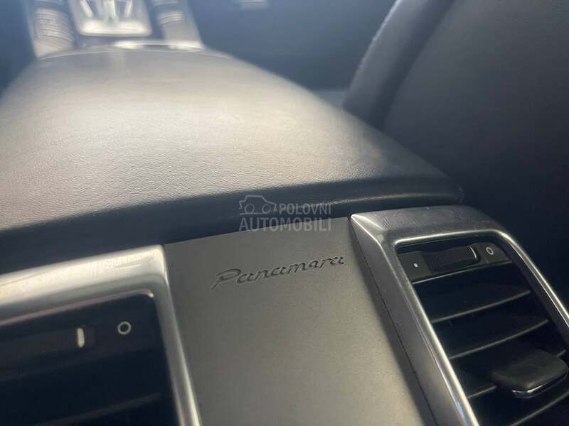 Porsche Panamera 