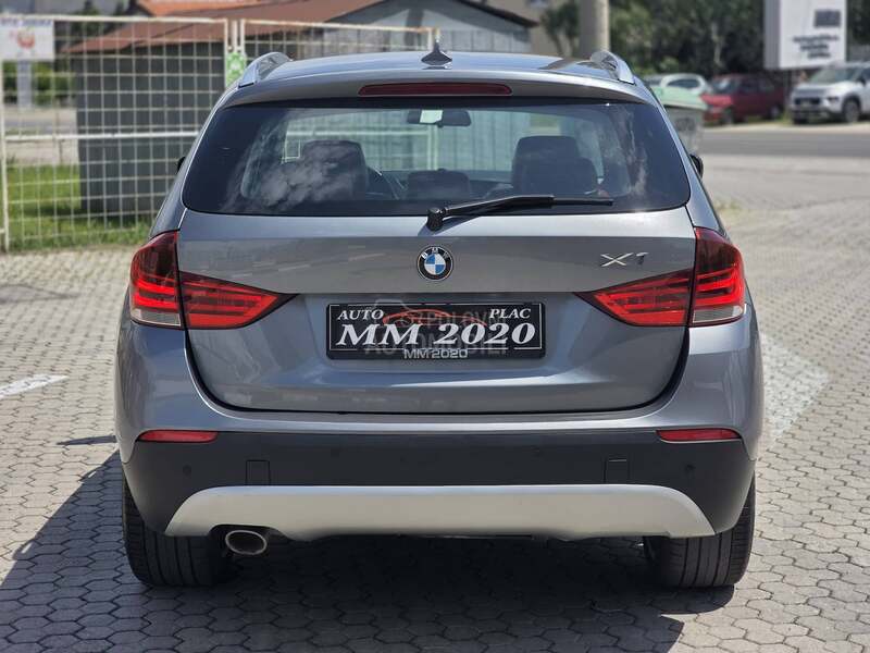 BMW X1 NEPOSTOJI OVAKAV