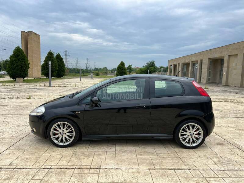Fiat Grande Punto 1.9jtdm-FABRIKA