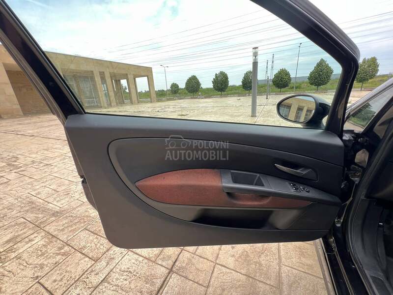 Fiat Grande Punto 1.9jtdm-FABRIKA