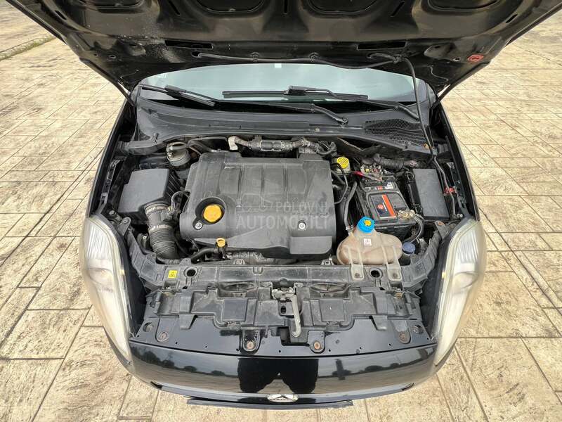 Fiat Grande Punto 1.9jtdm-FABRIKA