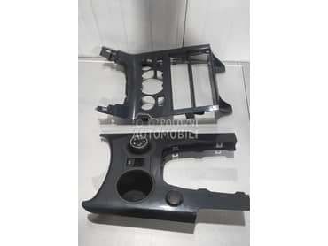 Centralna Konzola za Peugeot 3008 od 2009. do 2013. god.