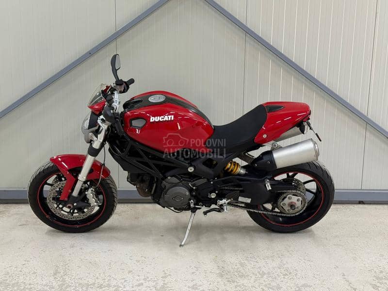 Ducati Monster 1100S fixx