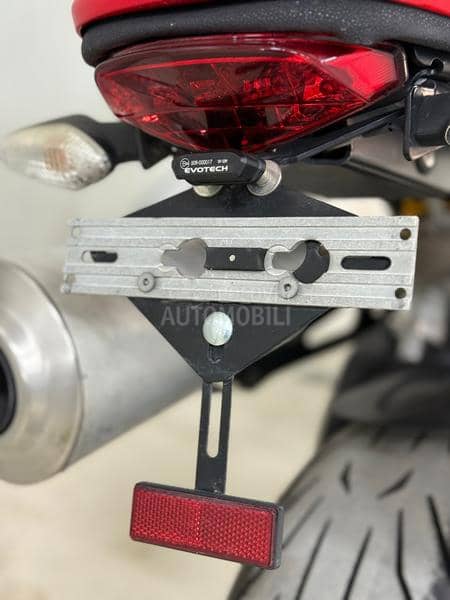 Ducati Monster 1100S fixx