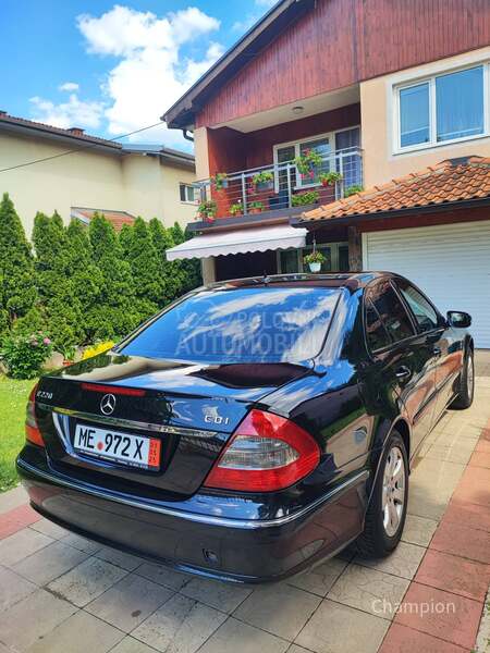 Mercedes Benz E 220 ELEGANC