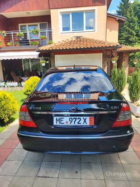 Mercedes Benz E 220 ELEGANC