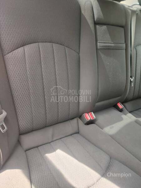 Mercedes Benz E 220 ELEGANC